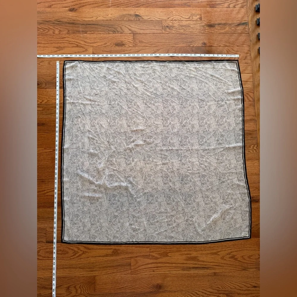 Elegant Gray Women's Silk Scarf